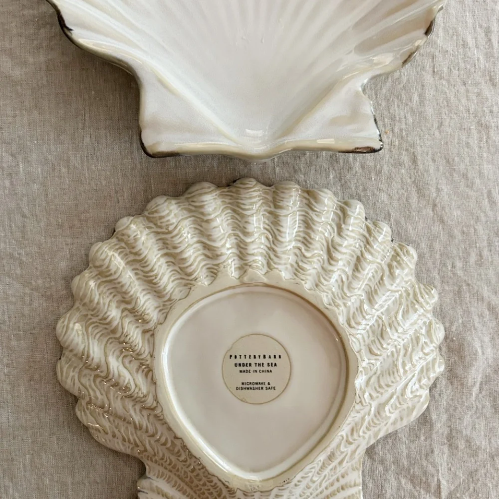 Set of 2 Pottery Barn Clam Shell Dishes - Picture 3 of 5